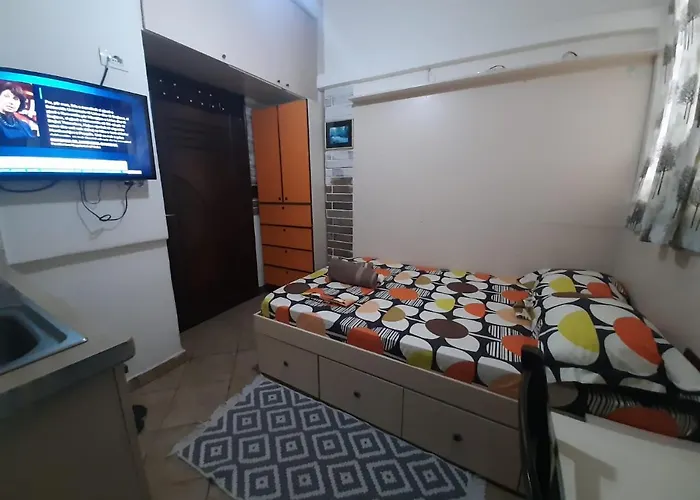 1-8 Lovely Quite Appartament Apartament Tirana